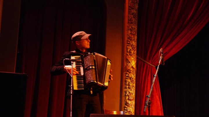 296294_10150250119252820_2354988_n